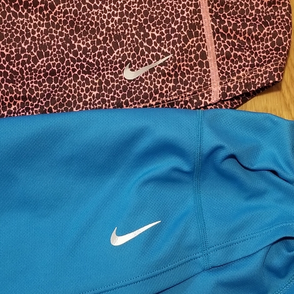 NIKE Dri-Fit Tanks Set of 2 Size Medium EUC - Picture 5 of 7